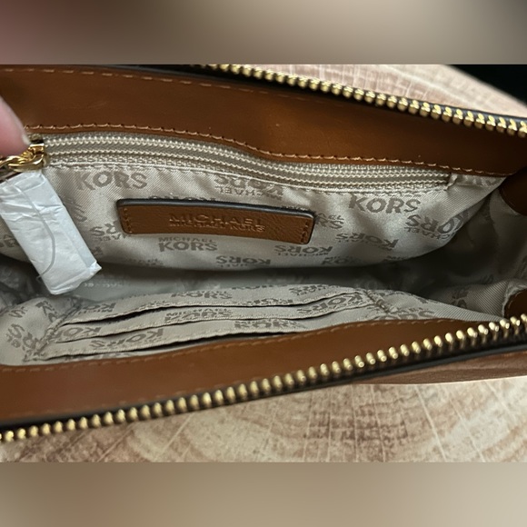 Authentic Michael Kors Florence Crossbody Purse. Never Used. - Picture 11 of 16
